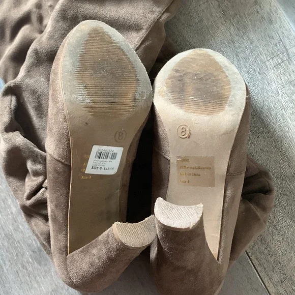 Super Stylish over the knee suede boots 😍 - Picture 2 of 4